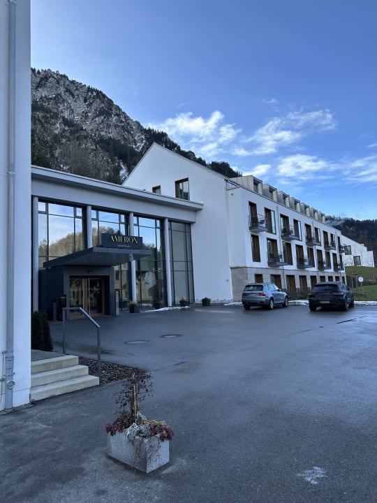 Außenansicht AMERON Neuschwanstein Alpsee Resort & Spa