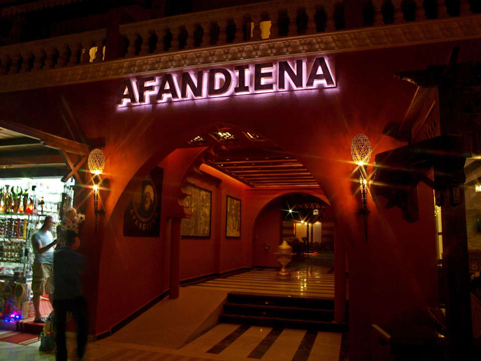 Nocą Pickalbatros Alf Leila Wa Leila Resort - Neverland Hurghada