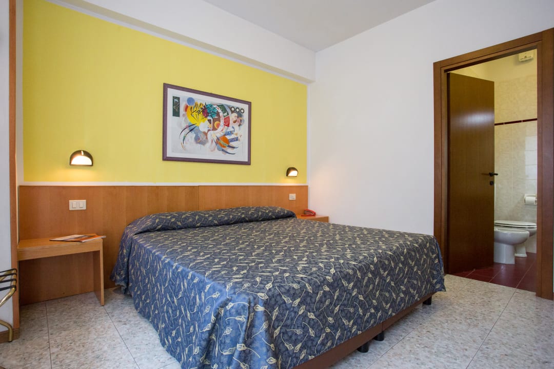 Zimmer Hotel Benacus