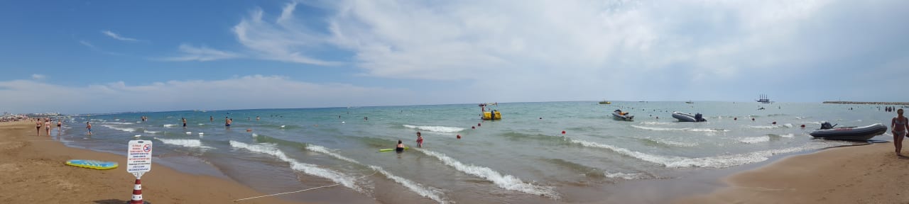 Strand Well Palace Side