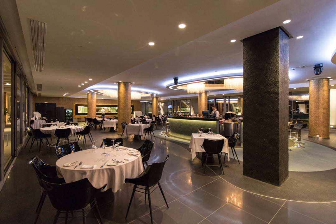 Moonlight Restaurant Princess Andriana Resort & Spa