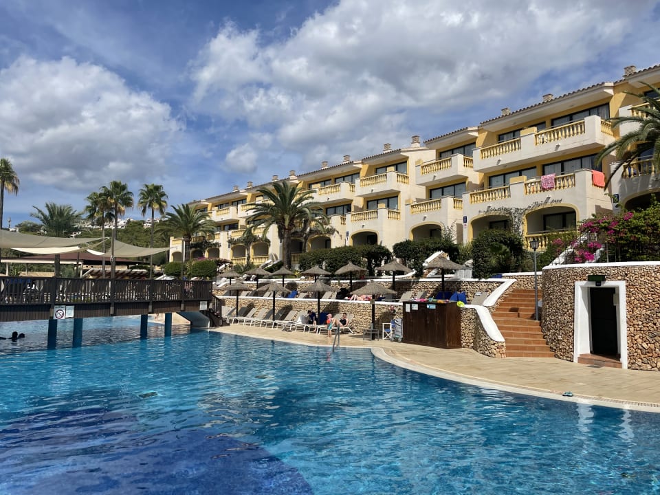 Pool Royal Son Bou Family Club
