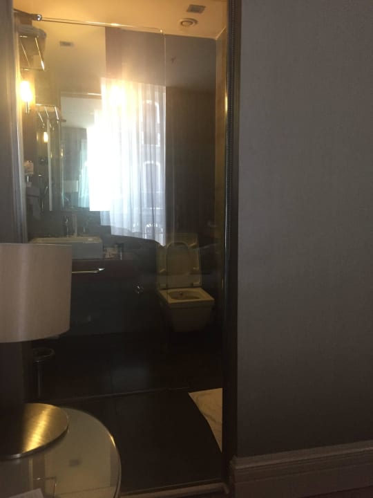 Zimmer/Bad-Blick Four Points Flex by Sheraton Istanbul Taksim Square