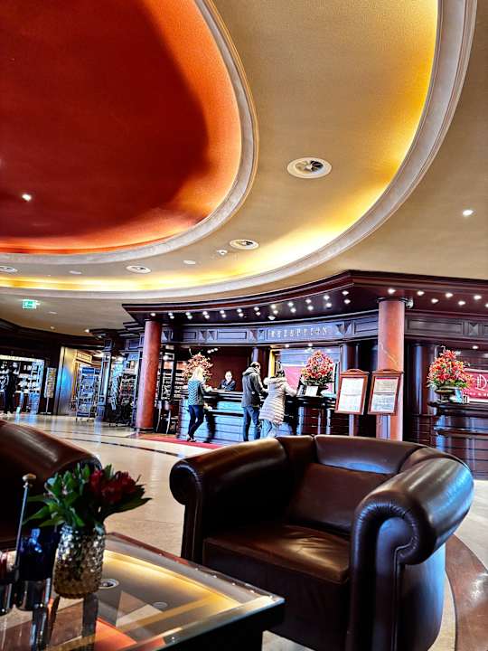 Lobby Hotel Yachthafenresidenz Hohe Düne