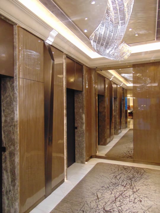 Lobby Harbour Grand Kowloon