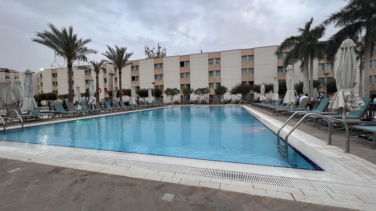 Pool Novotel Cairo Airport