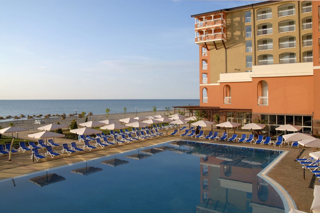 Adult's Pool and Beach Sol Luna Bay