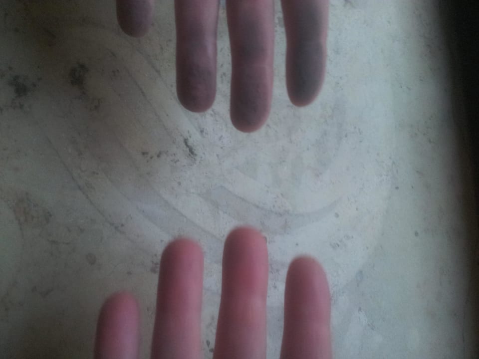 Der Dreck am Fensterbankerl innen Apartments München