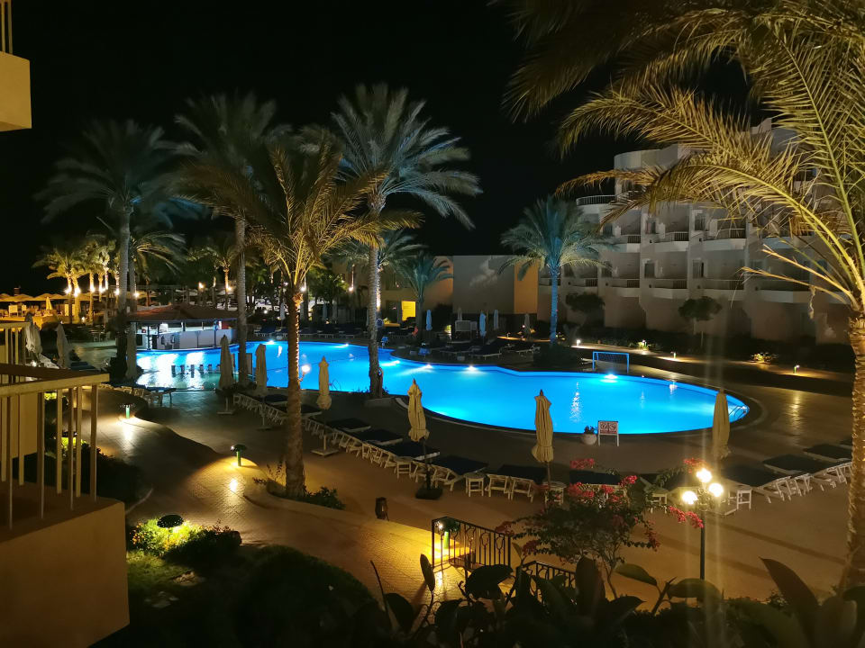 Pool Sea Star Beau Rivage