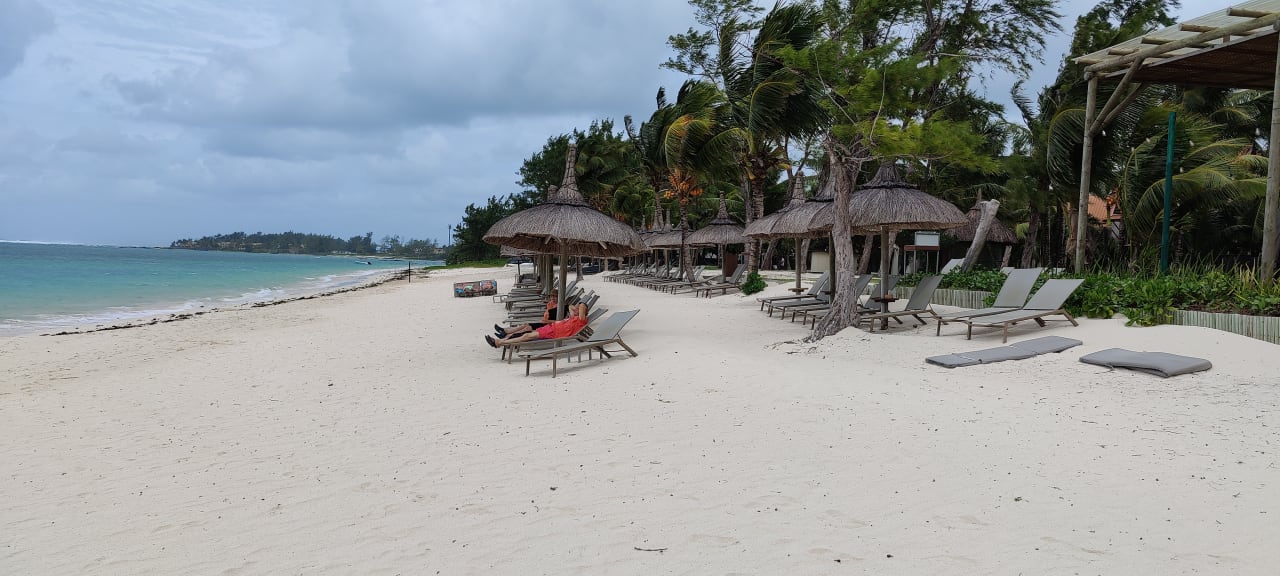 Strand Crystals Beach Resort Belle Mare, a member of Radisson Individuals