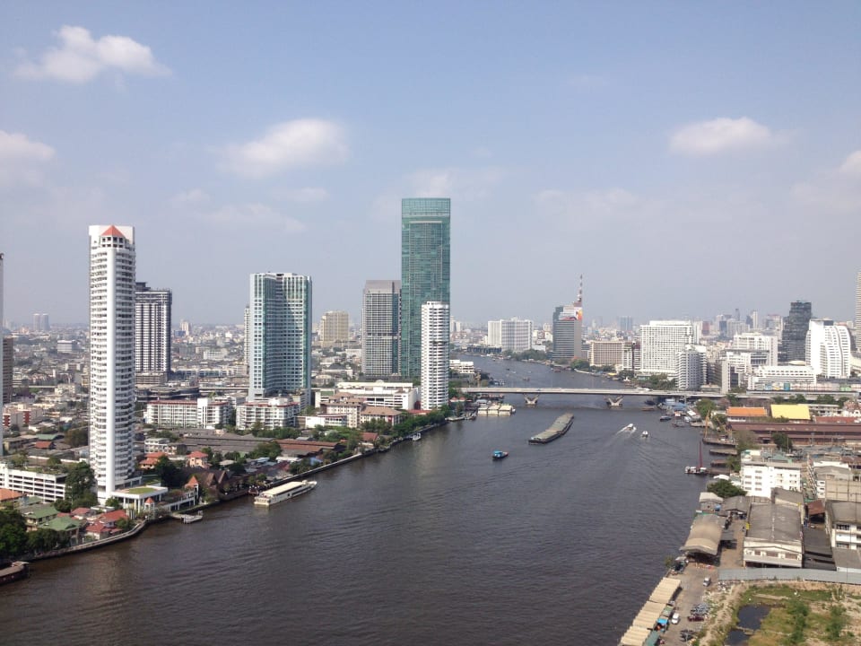 Blick auf den Chao Praya Chatrium Hotel Riverside Bangkok