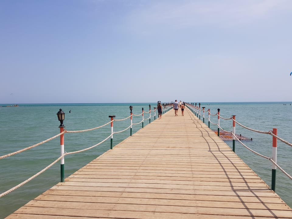 Strand AMC Royal Hotel & SPA