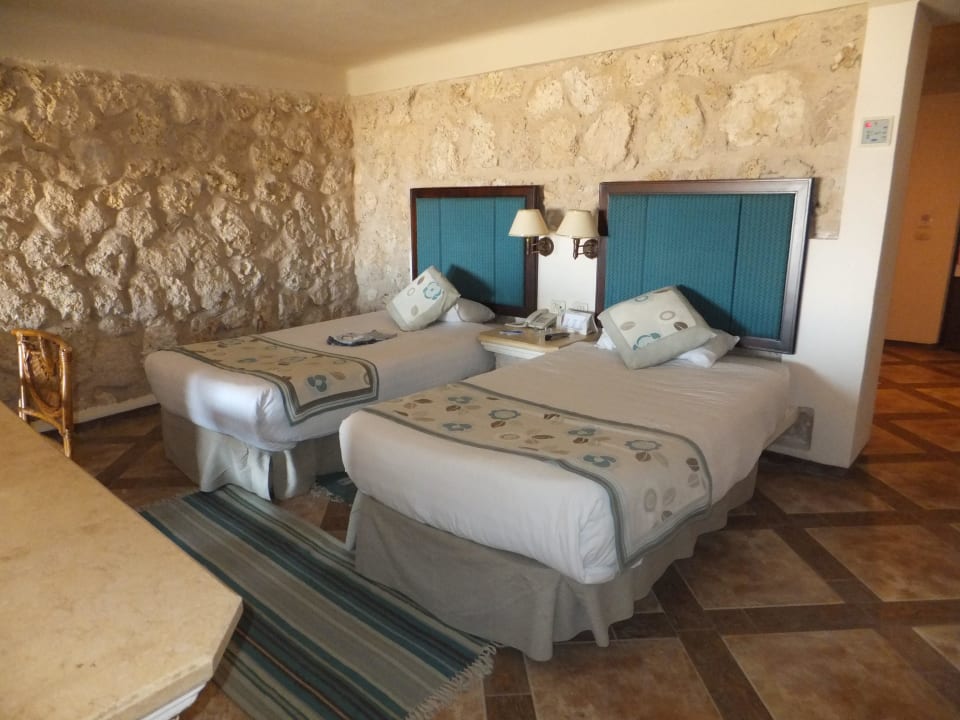 De Luxe Zimmer Schlafbereich Pickalbatros Citadel Resort