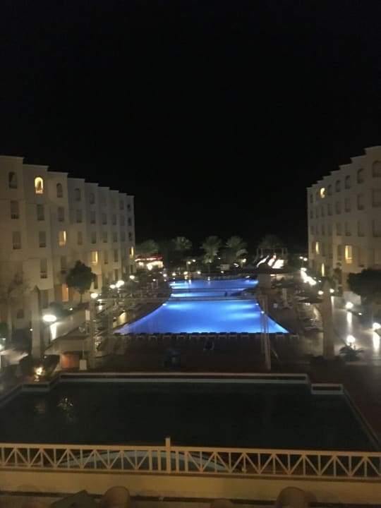 Pool AMC Royal Hotel & SPA