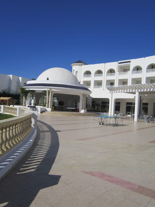 Außenbereich Restaurant Royal Tulip Taj Sultan