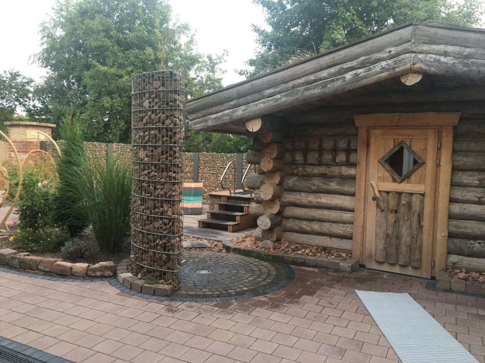 Pool Seehotel Niedernberg