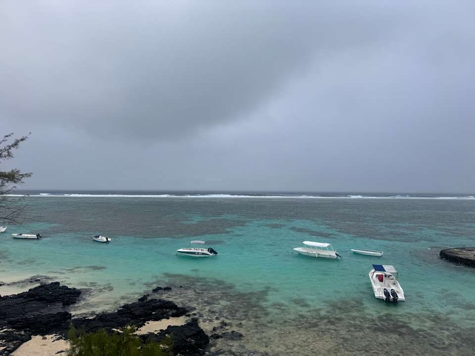 Ausblick Le Peninsula Bay Beach Resort & Spa