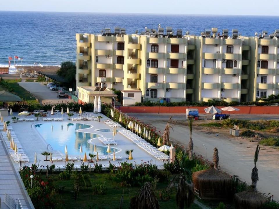 Morze Śródziemne i kurort Hotel Hedef Resort