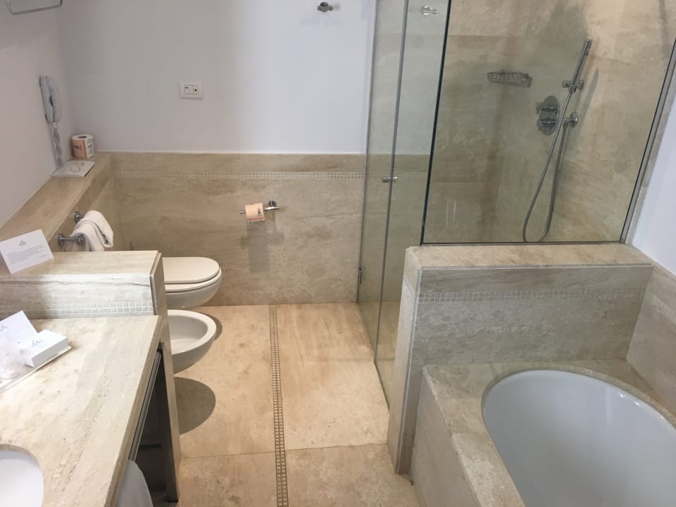 Zimmer Is Arenas Resort