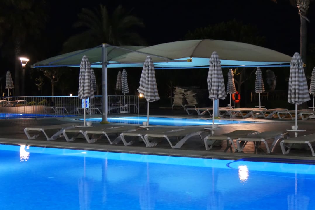 Pool Side Star Resort