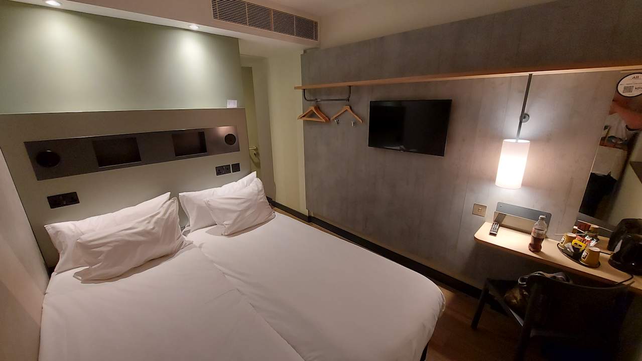 Zimmer ibis budget Manchester Airport