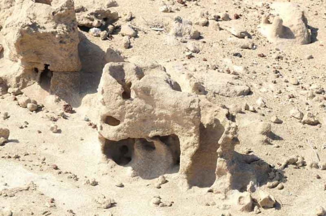 Relikte der vulkanischen heissen Quellen Strandend Playa Surf CBbC Hotel