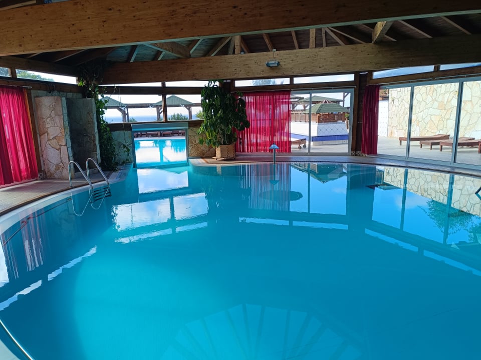 Pool Marina Playa Suite Hotel