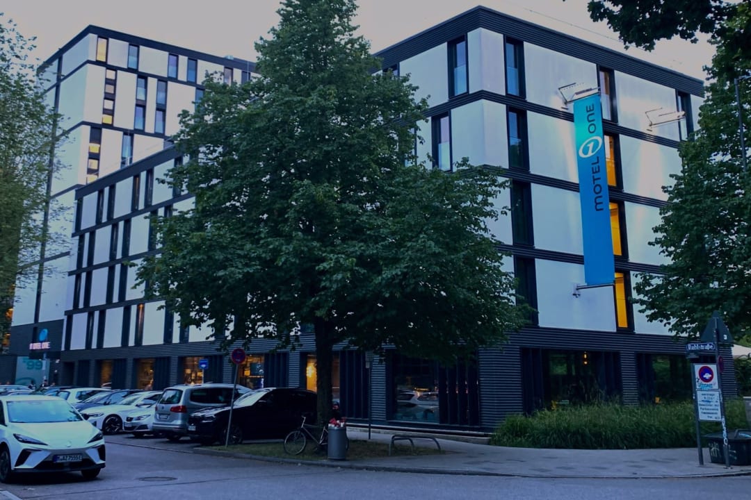 Außenansicht Motel One München - Deutsches Museum