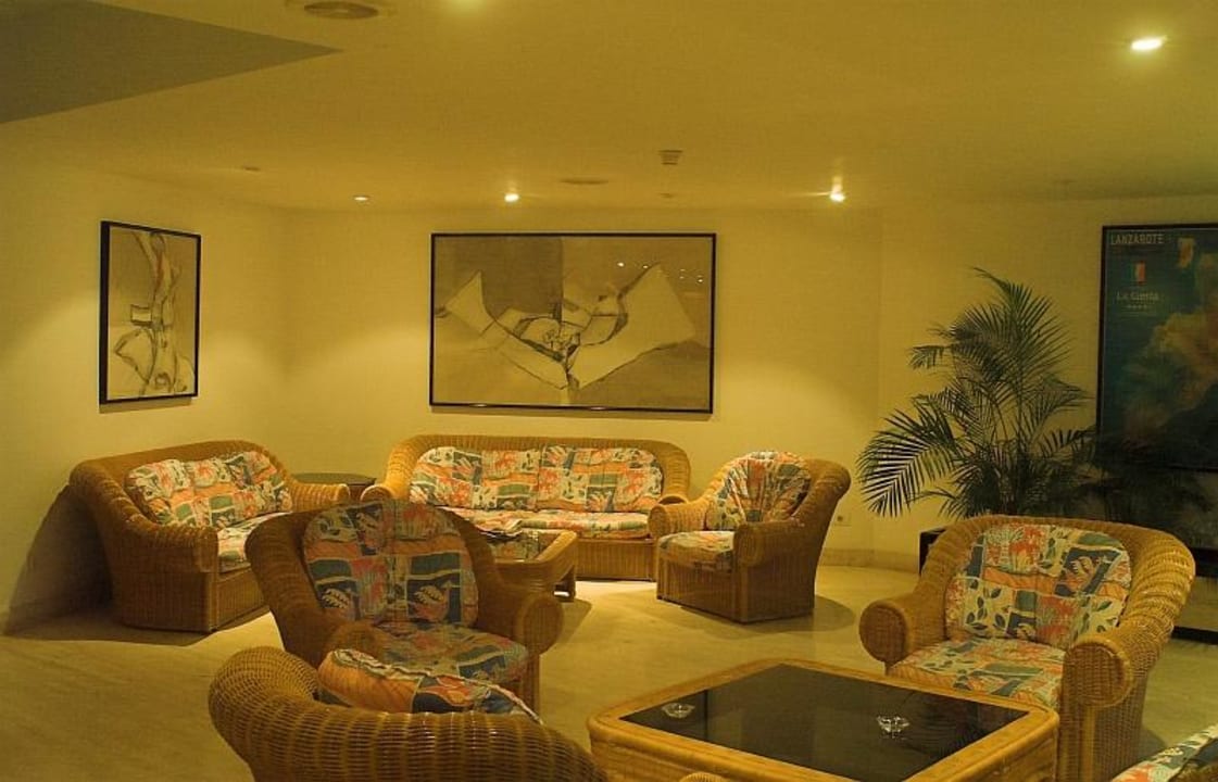 Lobby des Hotel La Geria Hipotels La Geria