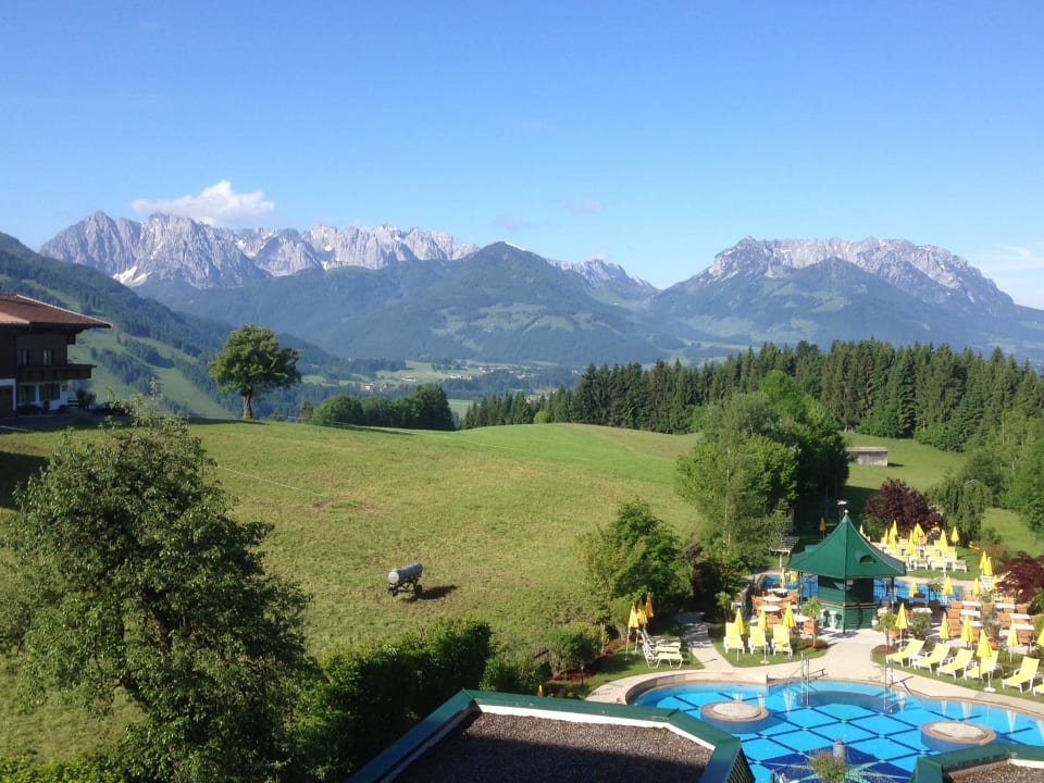 Pool u.Kaisergebirge Wohlfühlresort Peternhof