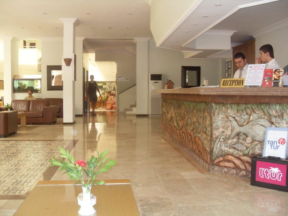 Lobby Club Dizalya