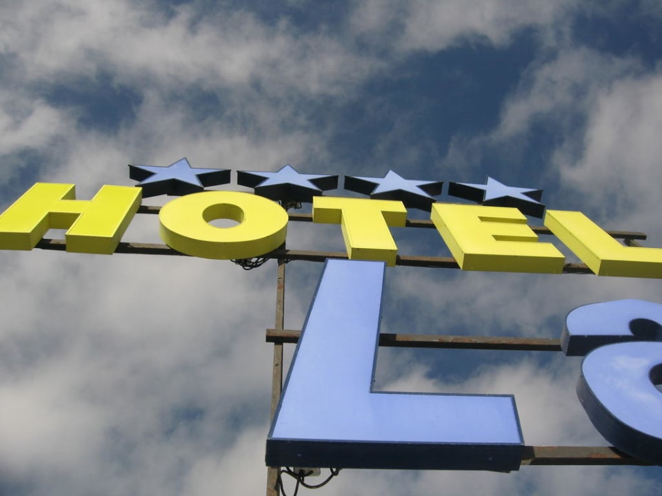 Hotelschild BLUESEA Lagos de Cesar