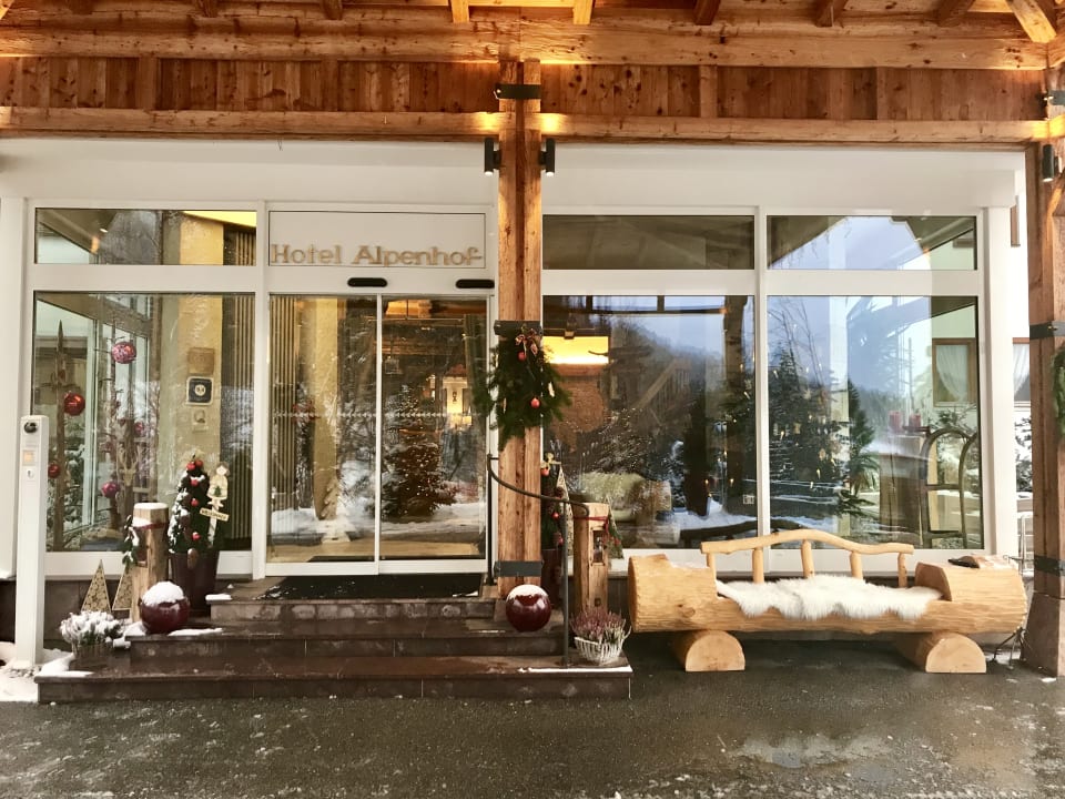 Lobby Alm- & Wellnesshotel Alpenhof