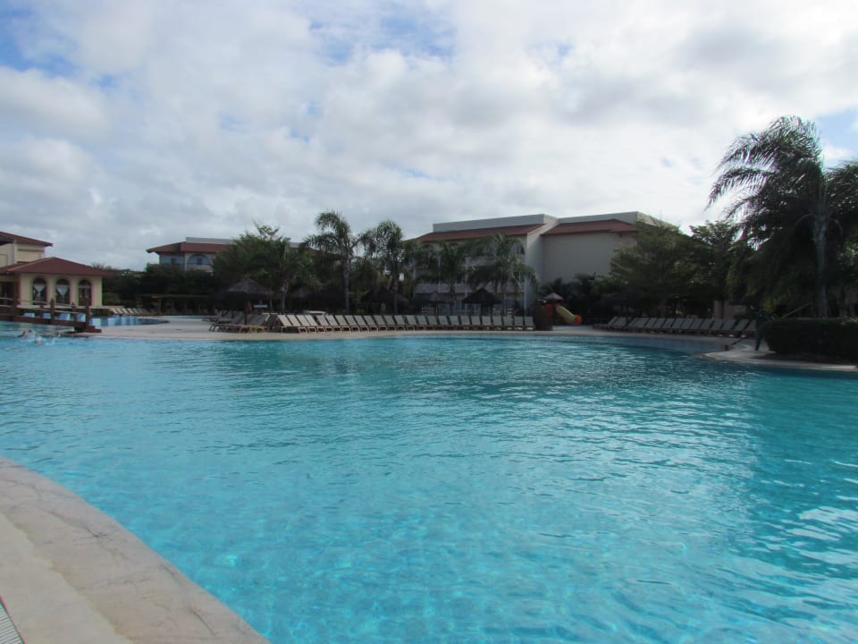 Schöne,große Pool Landschaft Grand Palladium Imbassai Resort & Spa