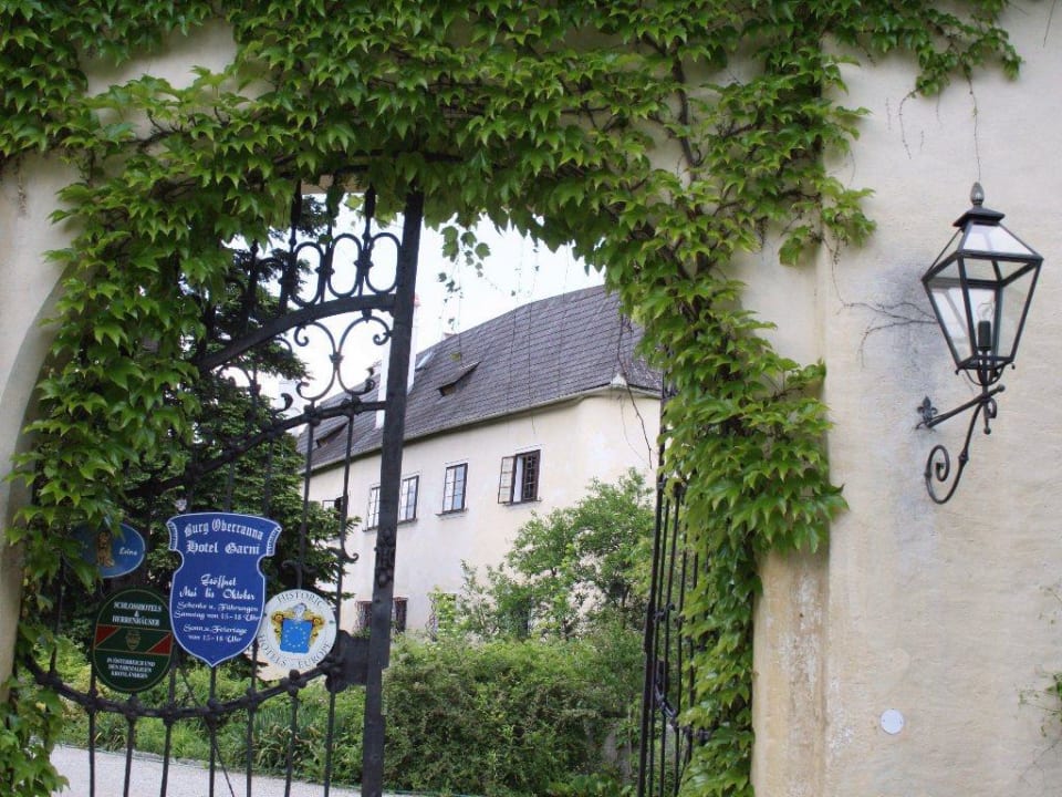 Zufahrt zum Hotel Burg Oberranna Hotel Burg Oberranna