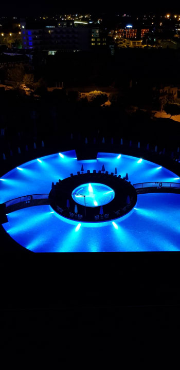 Pool Side Prenses Resort & Spa