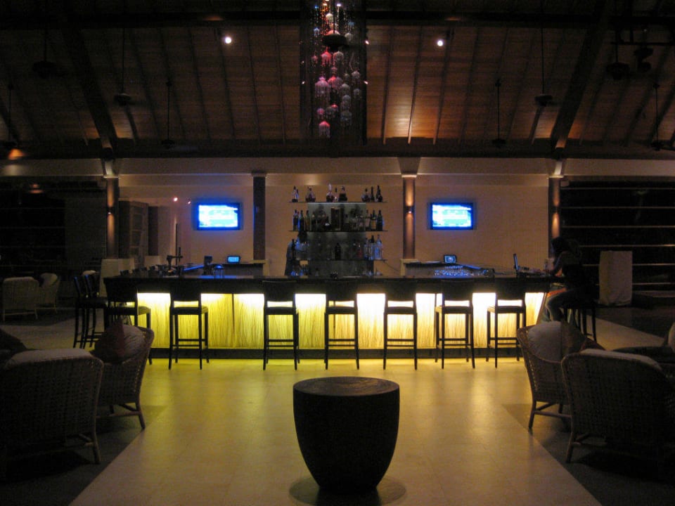 Labriz Silhouette, Bar „Lo Brizan“ Hilton Seychelles Labriz Resort & Spa