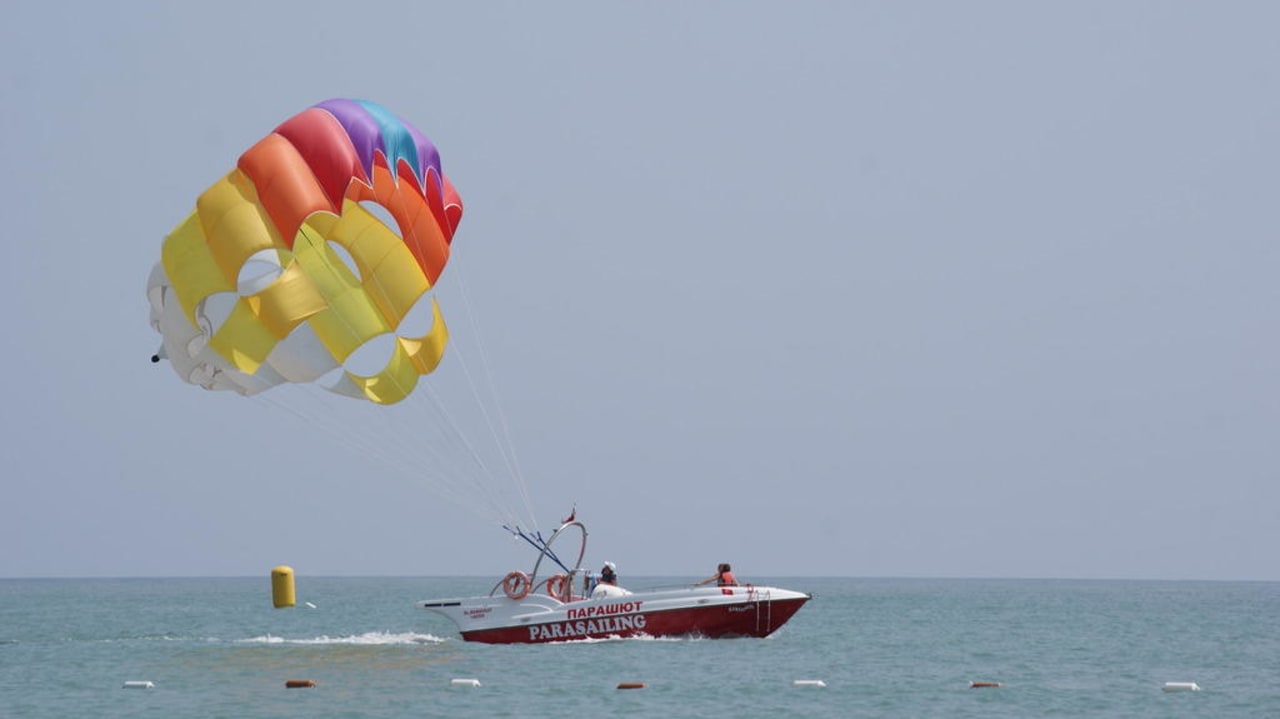 Sporty wodne na plaży Belek Beach Resort Hotel