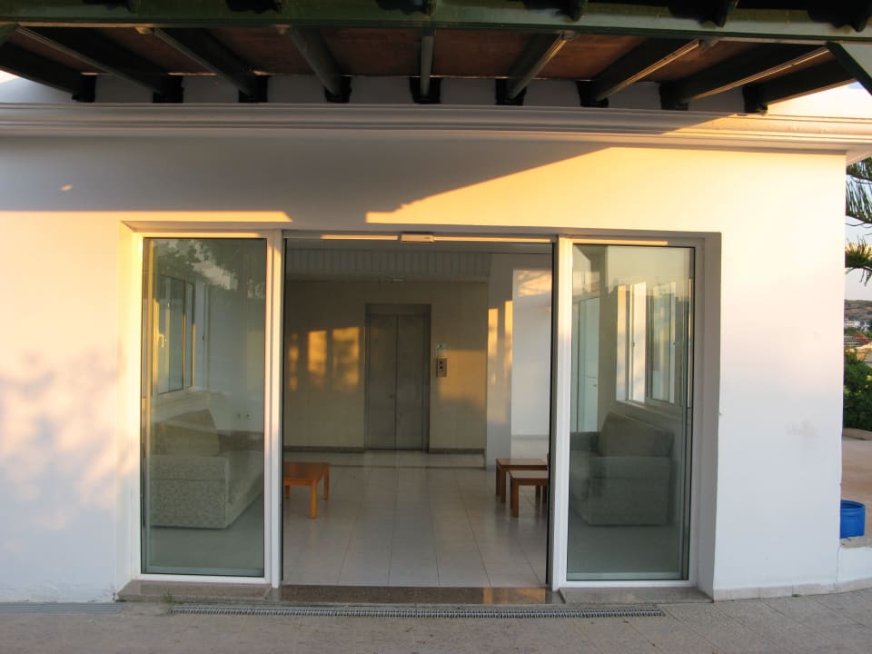 Eingang zum hinteren Gebäude Orion Hotel