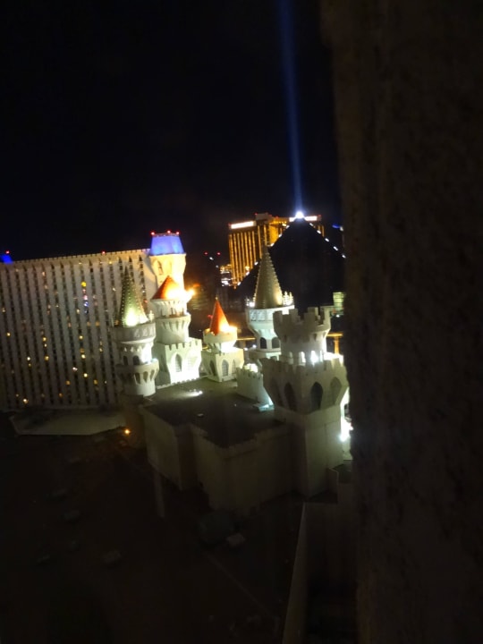 Hotel bei Nacht Excalibur