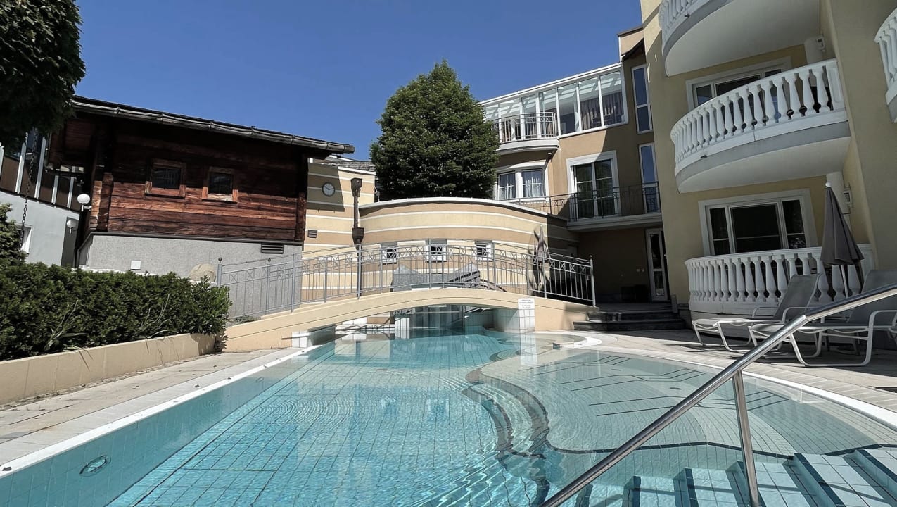 Pool Hotel Almesberger