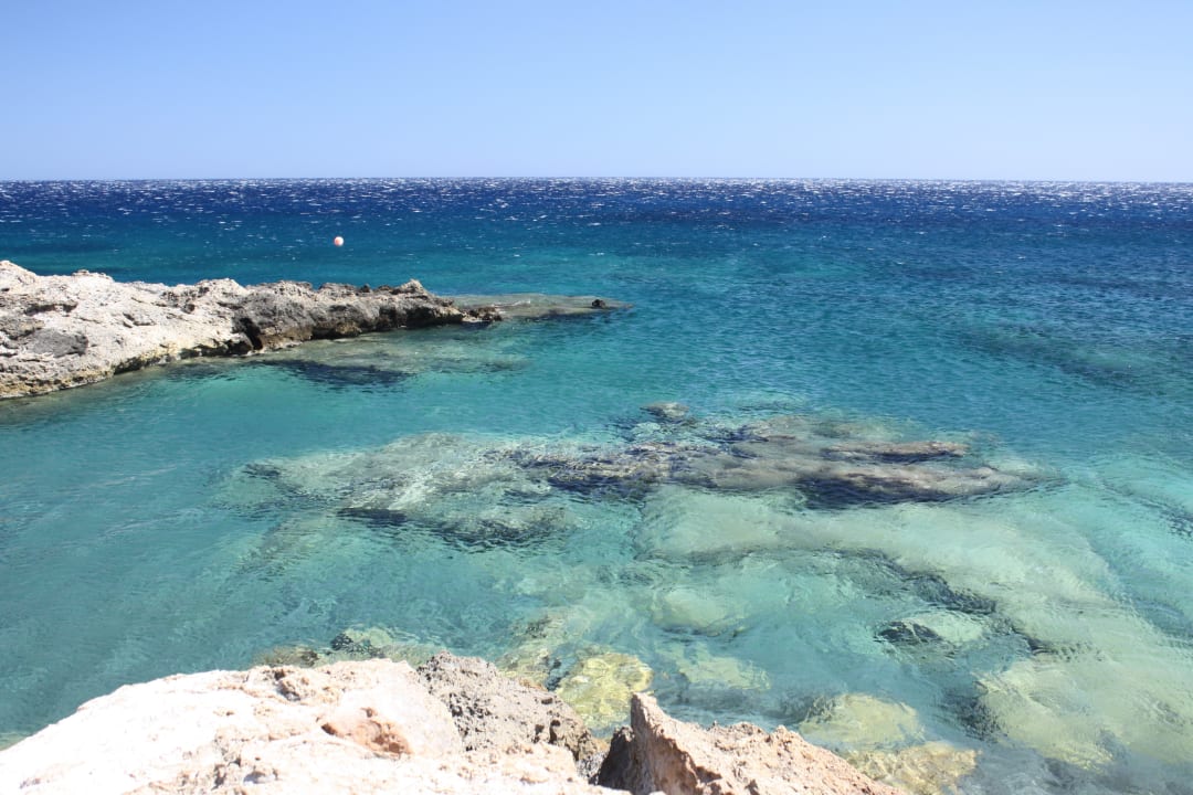 Strand Hotel Kakkos Bay