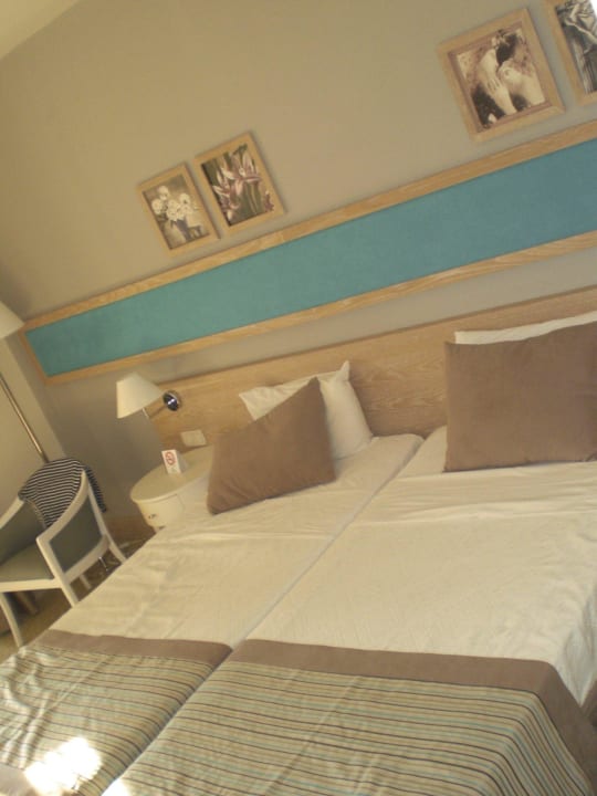 Zwei Einzelne Betten die man auseinander ziehen ko Asteria Collection Side