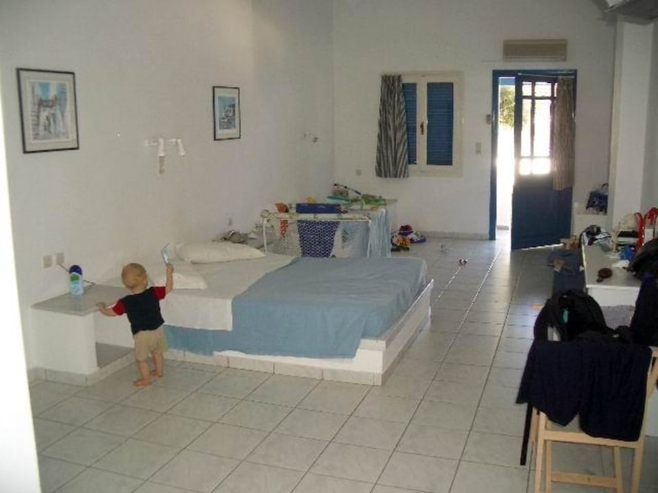 geräumiges Zimmer Hotel Kakkos Bay