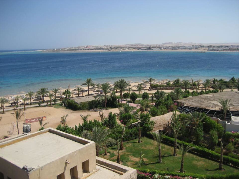 schöner Blick vom Dach des Hotels Fort Arabesque Resort, Spa & Villas
