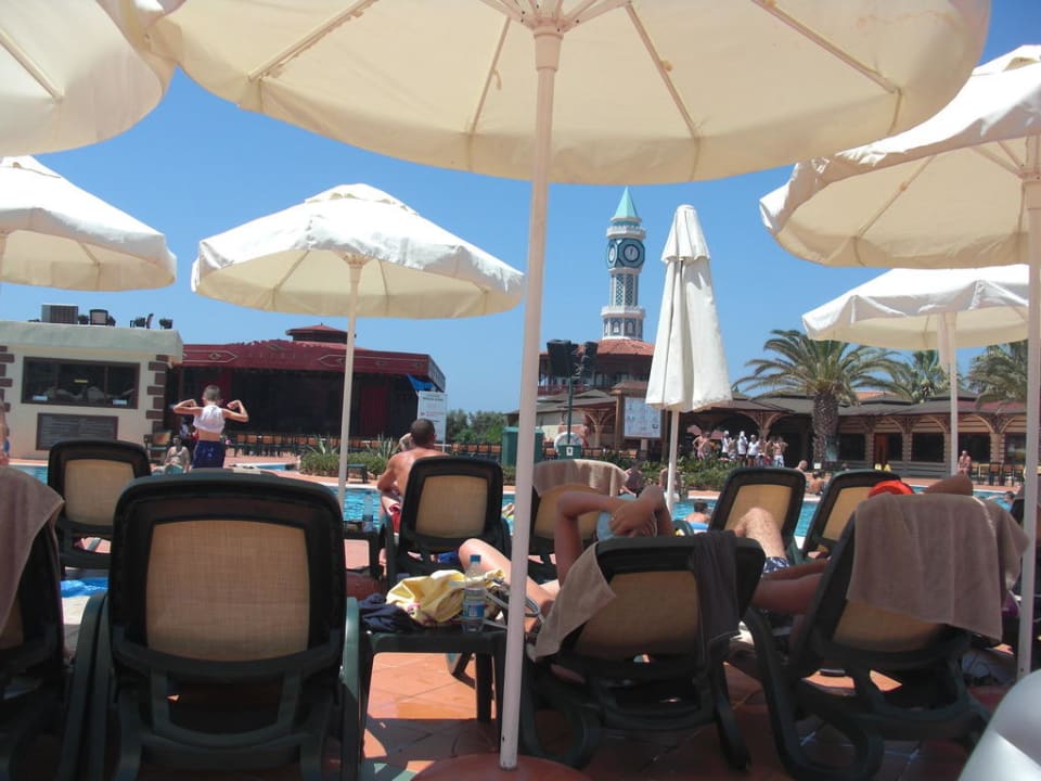 Der Pool Ali Bey Club