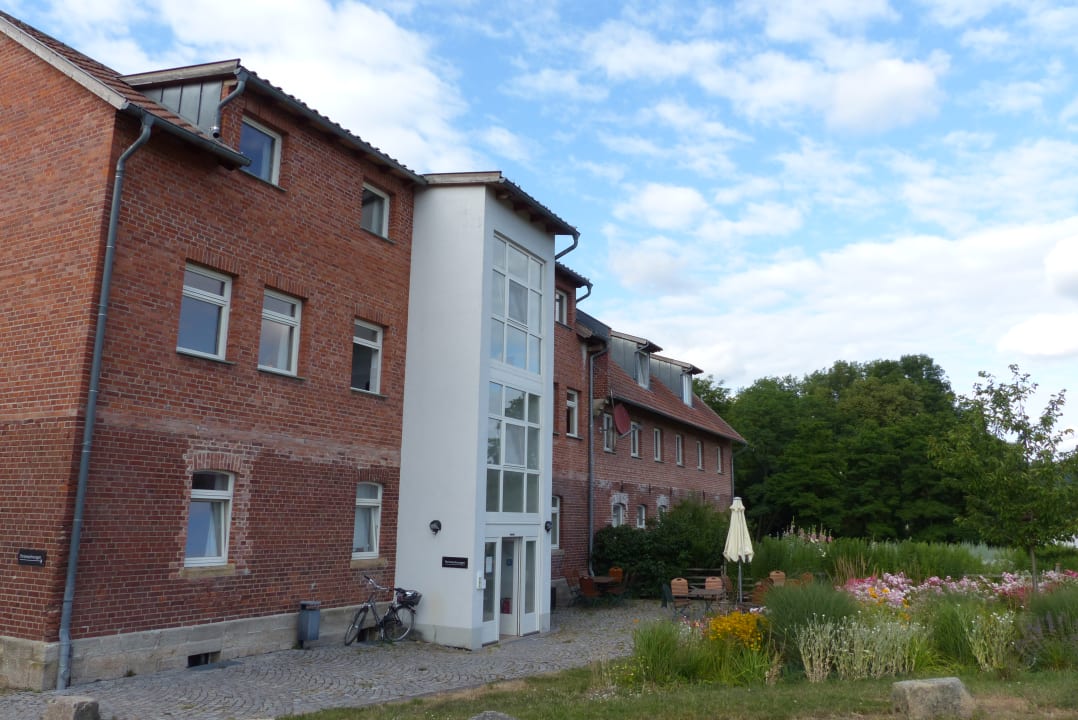 Außenansicht Biohotel Stiftsgut Wilhelmsglücksbrunn