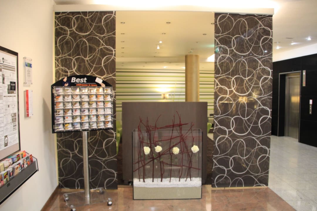 Sehr modern... IntercityHotel Wien