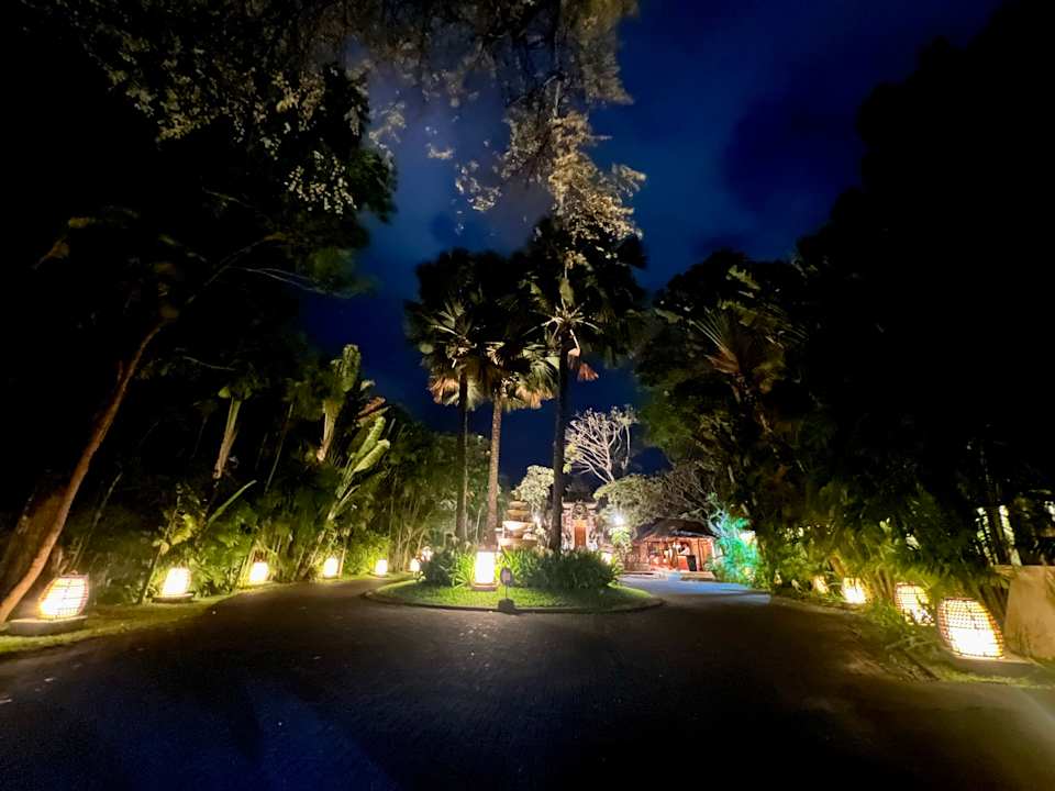 Außenansicht Puri Santrian