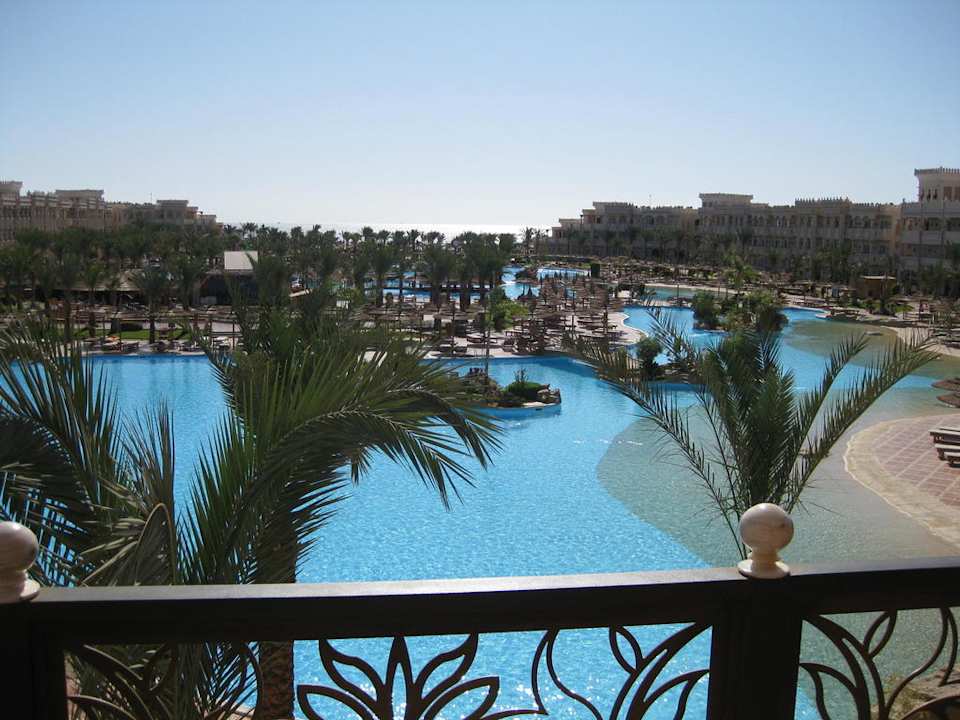 Blick zum Meer  Pickalbatros Palace Resort